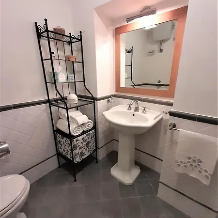 Vittoria Apartamento Nápoles