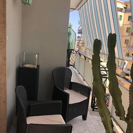Super Elegante Centro Con Posto Auto E Wifi Veloce * Neapol