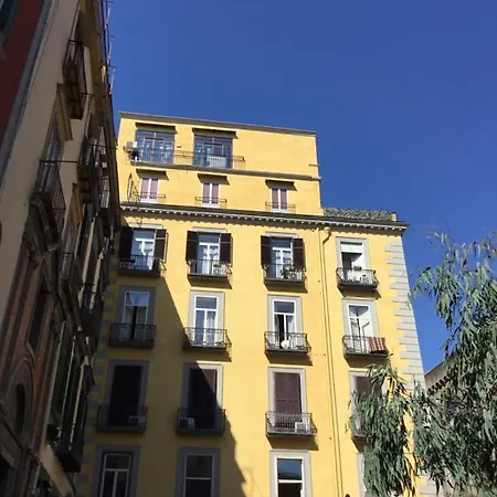 Lanova 21 * Naples