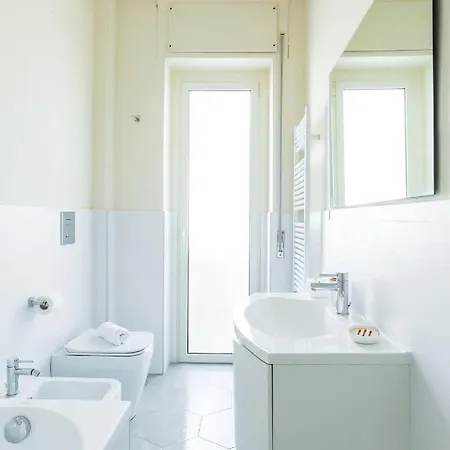 Apartamento Chiaia Mon Elegant Flat By Napoliapartments *