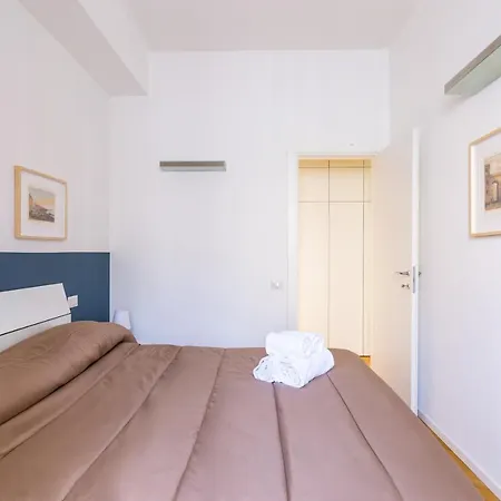 Apartamento Chiaia Mon Elegant Flat By Napoliapartments