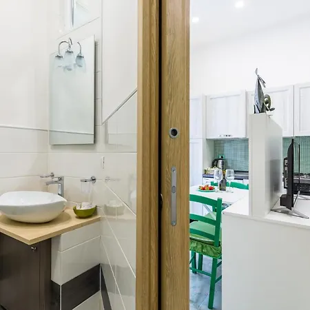 Appartement Gelso Complex And Flat By Napoliapartments