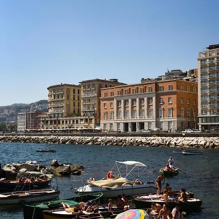 The Idyll Boutique - In Napoli's Spanish Quarters * Napels