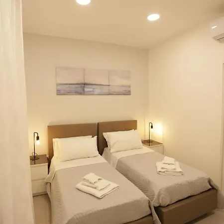 דירה Santa Chiara Luxury House נאפולי