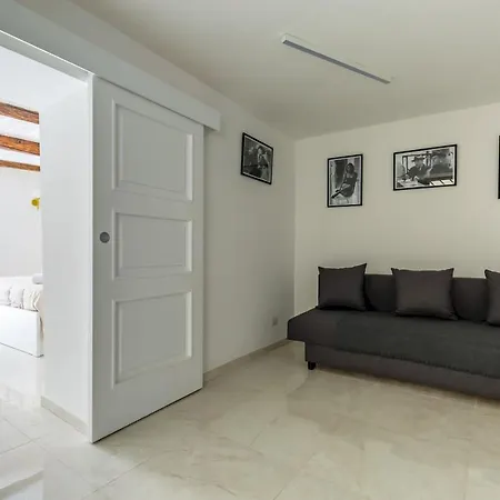 Umberto's Nest At Toledo Appartement
