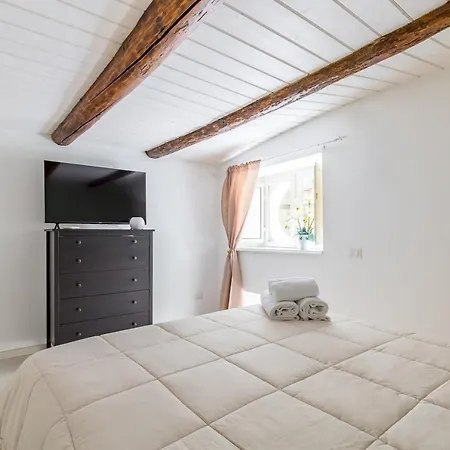 Umberto's Nest At Toledo Appartement