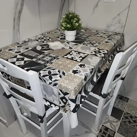 San Gennaro Apartment *