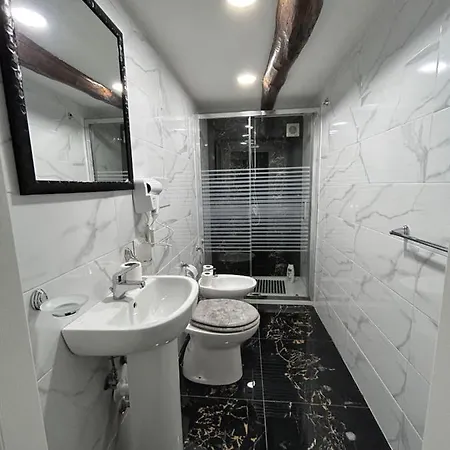 Giovanni Luxury Suites Apartamento *