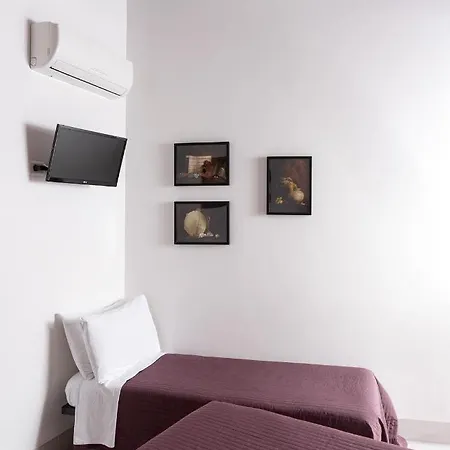 Petrucci Garden Bed & Breakfast 2*