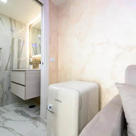 Apartment La Magnifica Gold House Naples