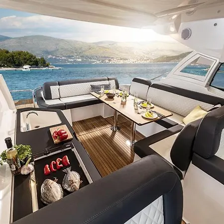 게스트하우스 Royal H Umberto I, Centro, By Clapa Group *