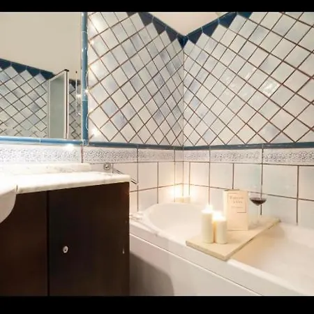 Residenza Malaterra Bed & Breakfast Naples