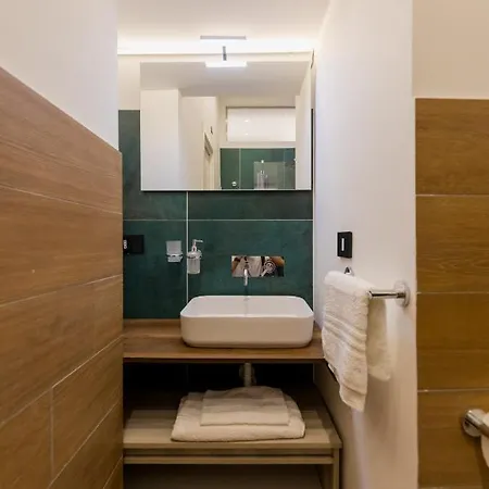 Exclusive Parking Flat X 4 Near Metro 1 Salvator Rosa Napoli