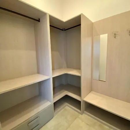 Dimora Museo Apartman *