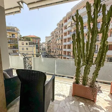 Super Elegante Centro Con Posto Auto E Wifi Veloce * Neapol