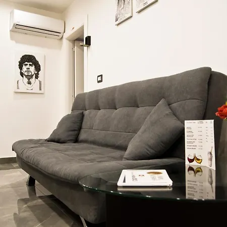 Sotterranea Con Jacuzzi Maison d'hôtes Naples