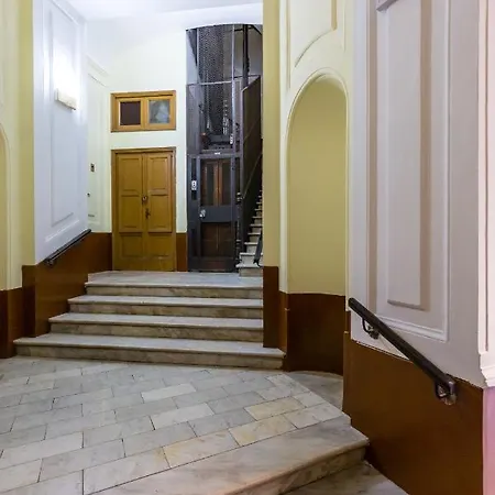 Apartment Rettifilo Family By Wonderful Italy