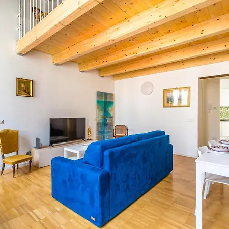 Nova Stylish House In Center By Napoliapartments Appartamento