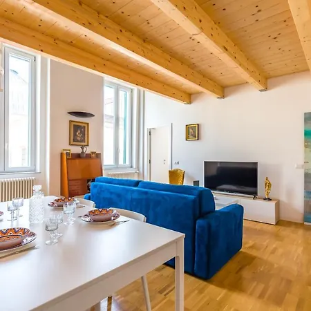 Nova Stylish House In Center By Napoliapartments * Napoli