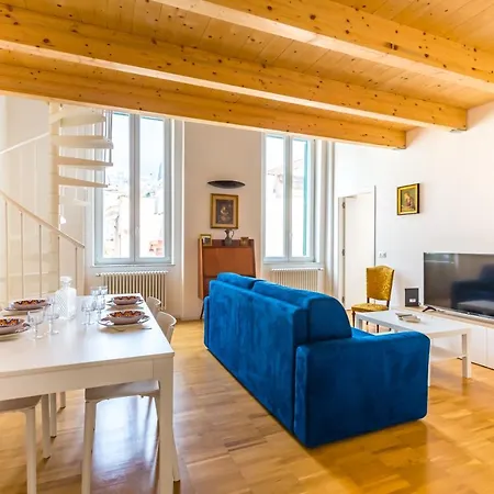 Nova Stylish House In Center By Napoliapartments Napoli
