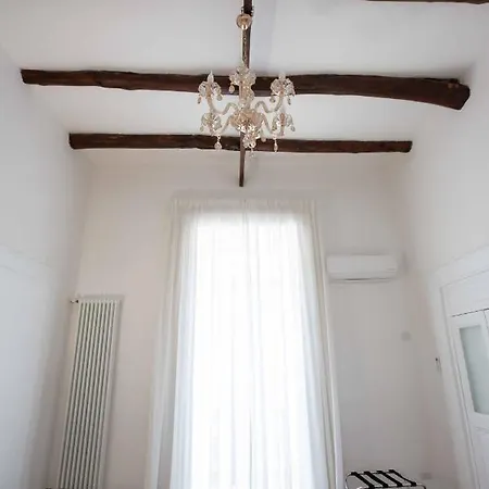 Domus Delia Luxury Apartment *