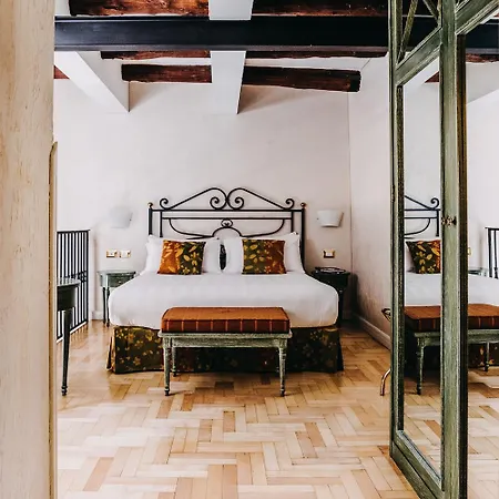 Hotel Costantinopoli 104 Nápoles