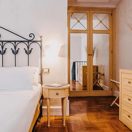 Costantinopoli 104 Hotel Nápoles