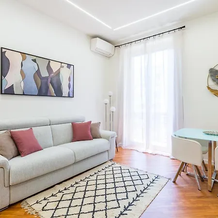 Stanzione Classy Flat At Vomero By Napoliapartments * Nápoly