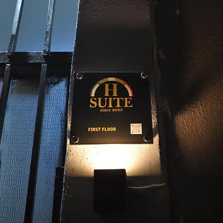 Hsuite Napels