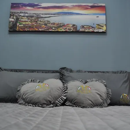 Hsuite * Napels