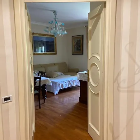 Guest house Dana House Naples