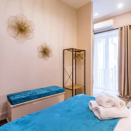 Golden Terrace At Historical Center By Napoliapartments * Naples