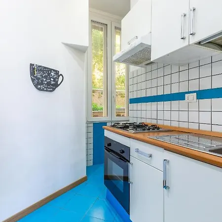 San Luigi Cozy Flat With Seaview Neapol