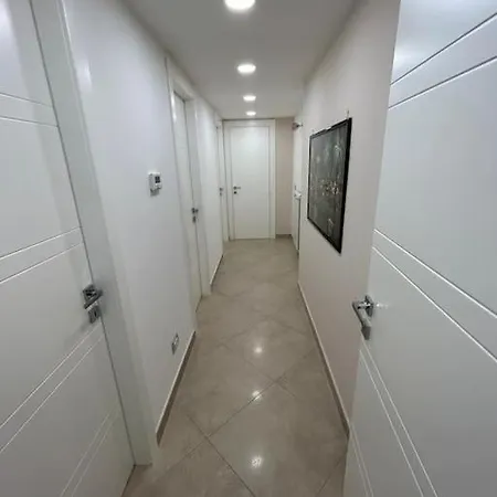 Monzio's House Apartment Naples