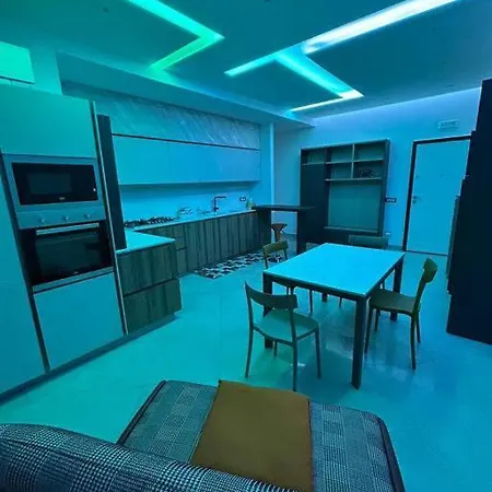Monzio's House Apartment *