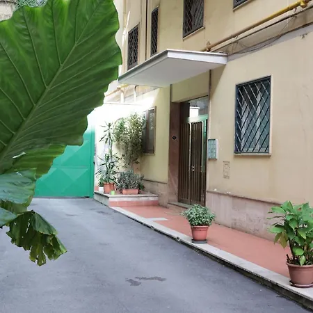 Appartamento Flower Mini Casa 10 Minuti Dal Mare E Dal Centro Citta Napoli