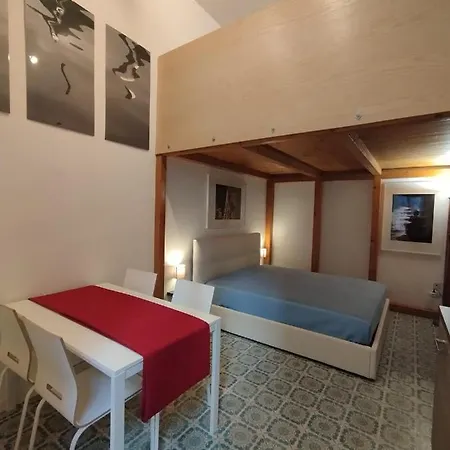 Casa Merisi Al Centro Storico Di Naples