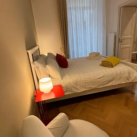 Napoliforever Chiaia Apartment *