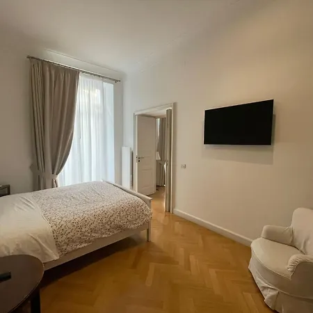 Napoliforever Chiaia Apartment