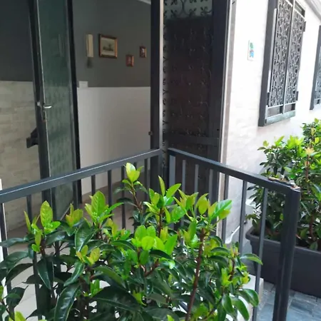 Il Borghetto House Grey Apartment