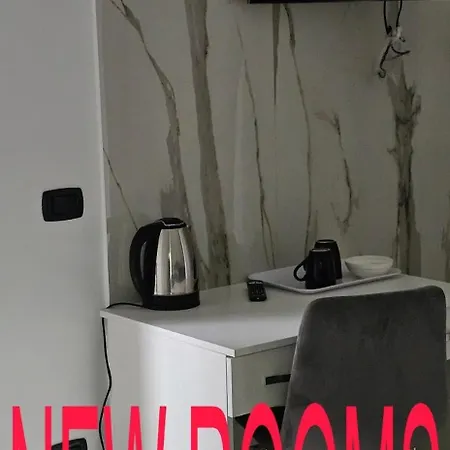 Crisari Hotel *