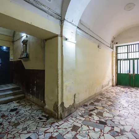 Via Milano Station Apartment Naples