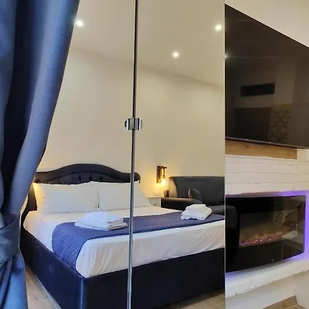 Covo Degli Angioini Bed & Breakfast 4*