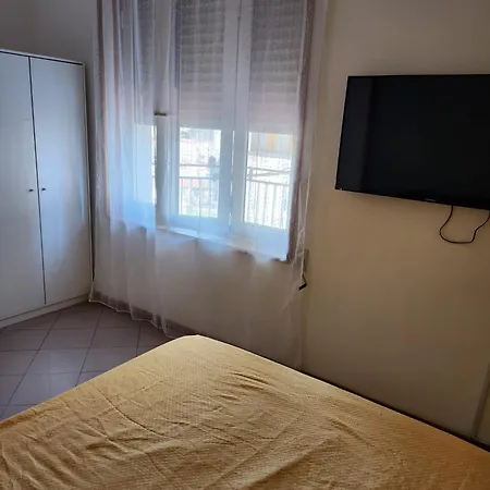 Easyhomeinnaples 3*