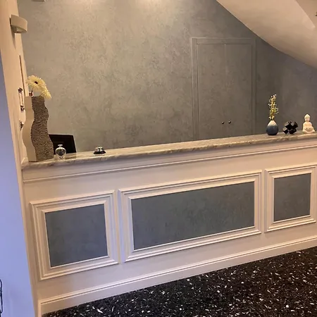 Oceania Naples