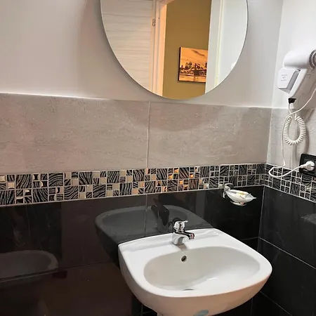 Hotel Oceania Naples