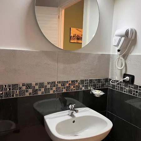 Hotel Oceania Naples