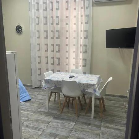 Chez Moi Naples