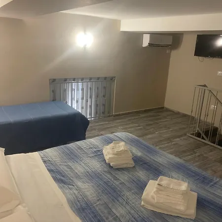 Chez Moi Naples