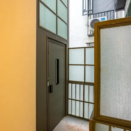 Hidden Gem On Chiaia Pedastrian Area By Napoliapartments Apartment